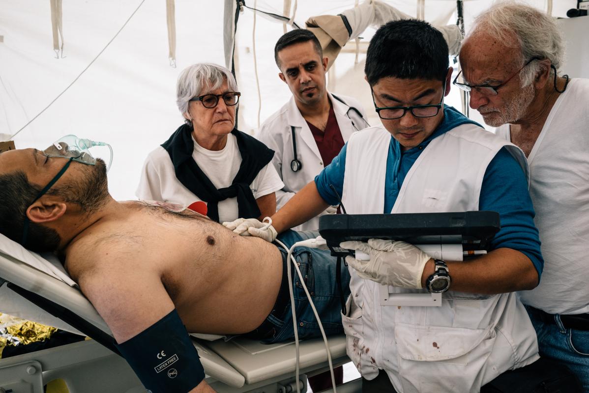 Inside the MSF field trauma clinic south of Mosul.