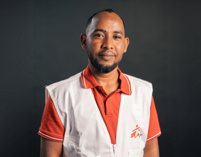 Ismail, MSF community health worker